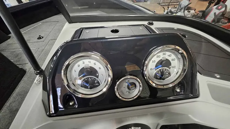 Slide: The Image of Starcraft TITAN 190 FXS 2026 - 10