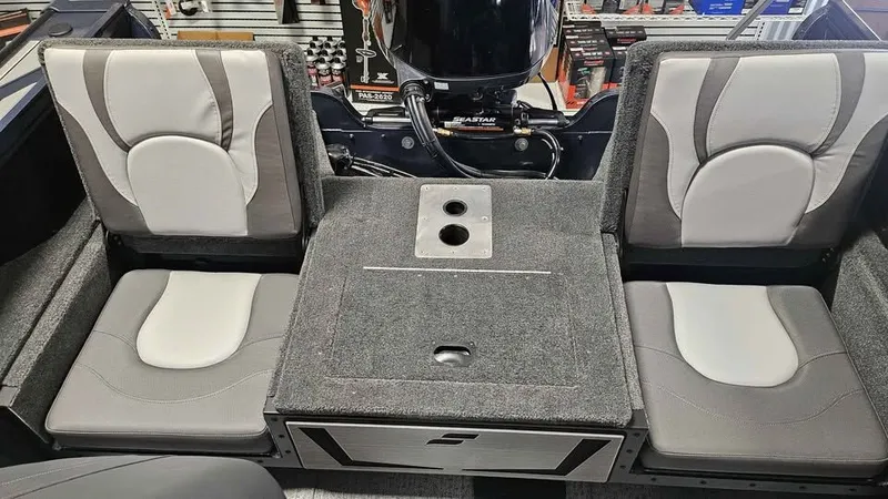 Slide: The Image of Starcraft TITAN 190 FXS 2026 - 13