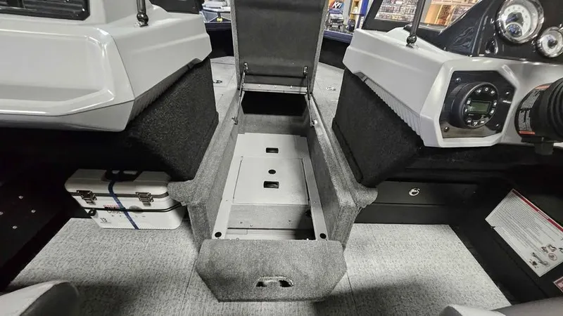 Slide: The Image of Starcraft TITAN 190 FXS 2026 - 4