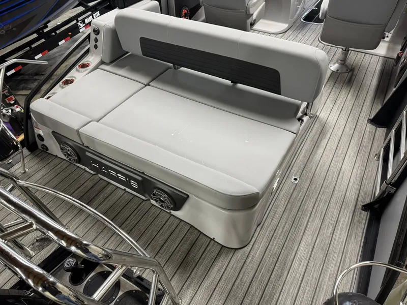 Slide: The Image of Harris Solstice DC 250 SLDH 2025 - 11