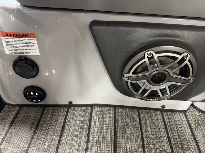 Slide: The Image of Harris Solstice DC 250 SLDH 2025 - 12