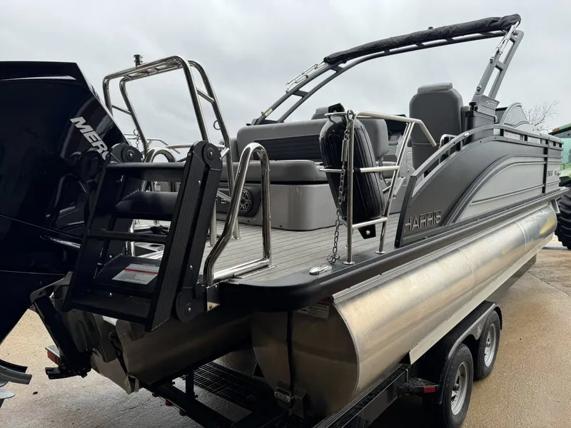 Slide: The Image of Harris Solstice DC 250 SLDH 2025 - 2