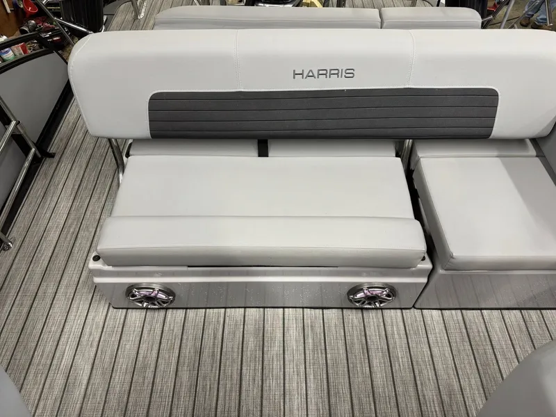 Slide: The Image of Harris Solstice DC 250 SLDH 2025 - 4