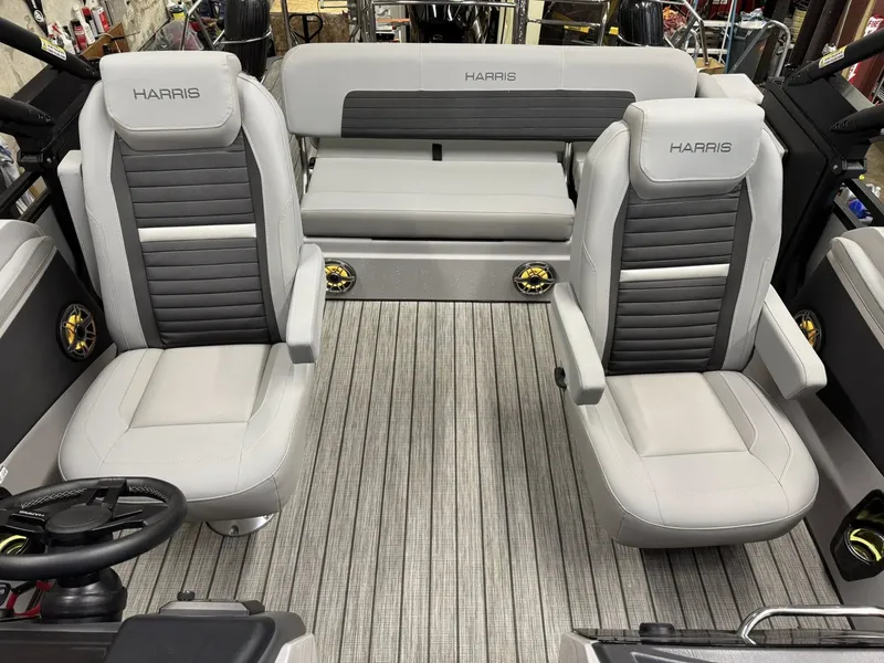 Slide: The Image of Harris Solstice DC 250 SLDH 2025 - 8