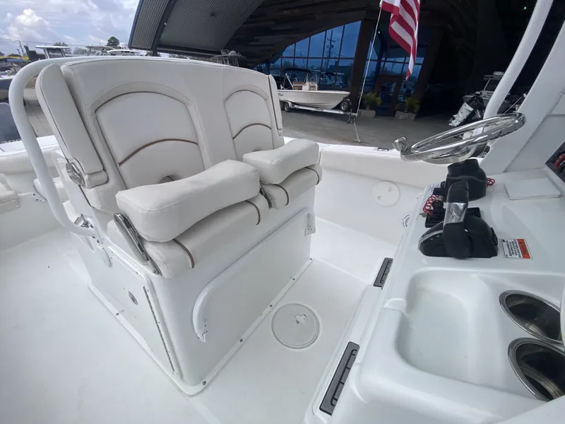 Slide: The Image of Sea Hunt 27 Game Fish forward Seating 2021 - 13