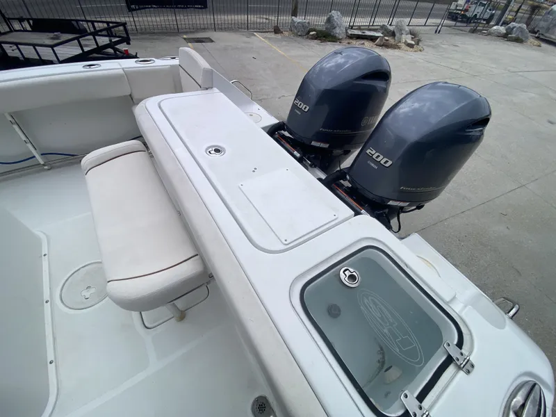 Slide: The Image of Sea Hunt 27 Game Fish forward Seating 2021 - 16