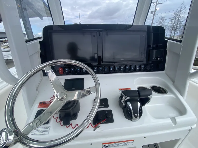 Slide: The Image of Sea Hunt 27 Game Fish forward Seating 2021 - 30