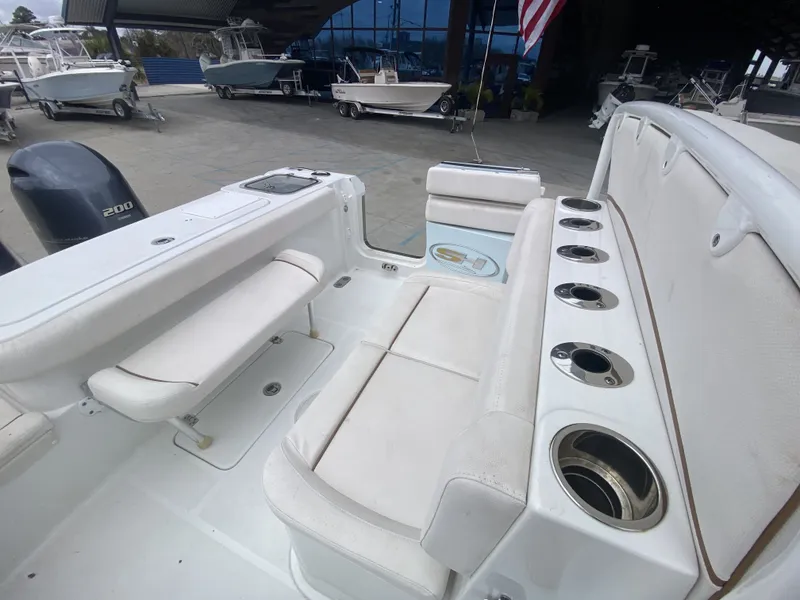 Slide: The Image of Sea Hunt 27 Game Fish forward Seating 2021 - 32