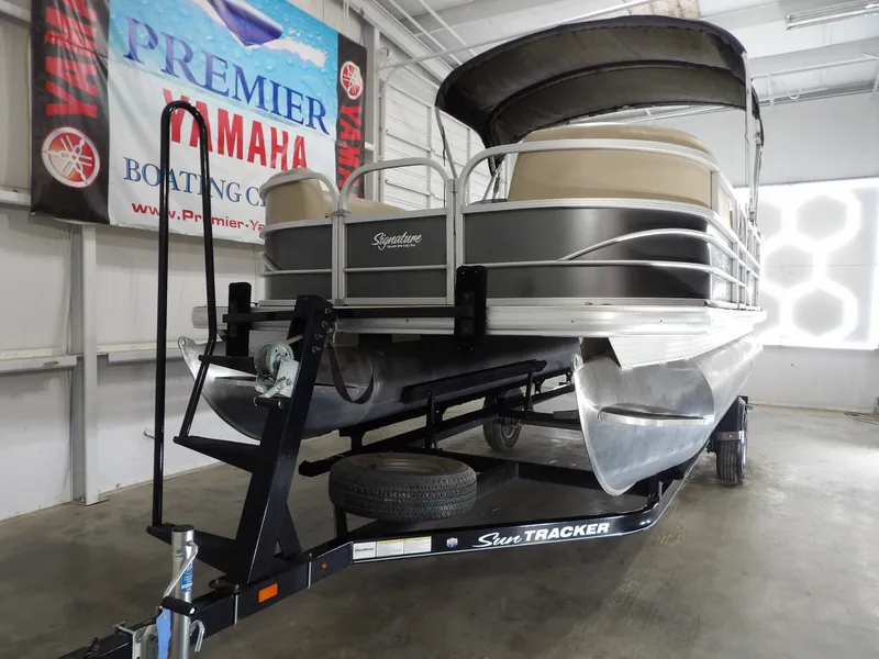 Slide: The Image of Sun Tracker 20 Party Barge 2016 - 5