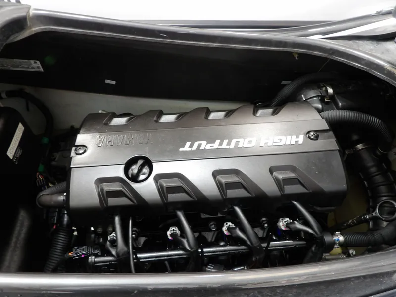 Slide: The Image of Yamaha FX CRUISER 2019 - 19