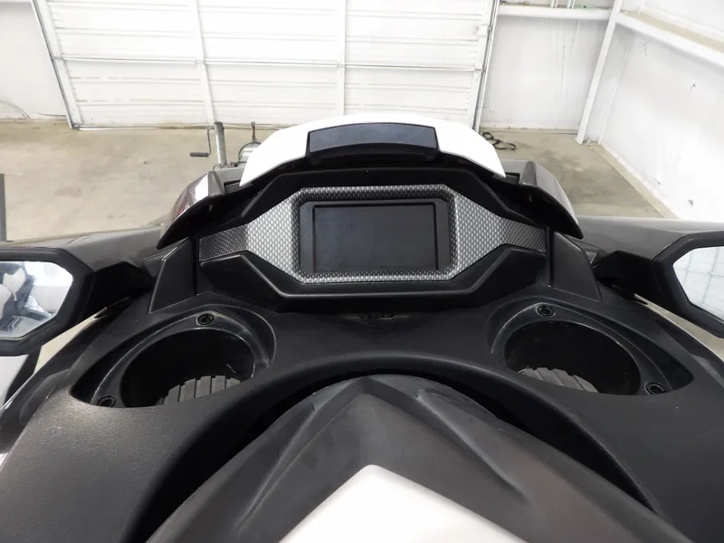 Slide: The Image of Yamaha FX CRUISER 2019 - 22