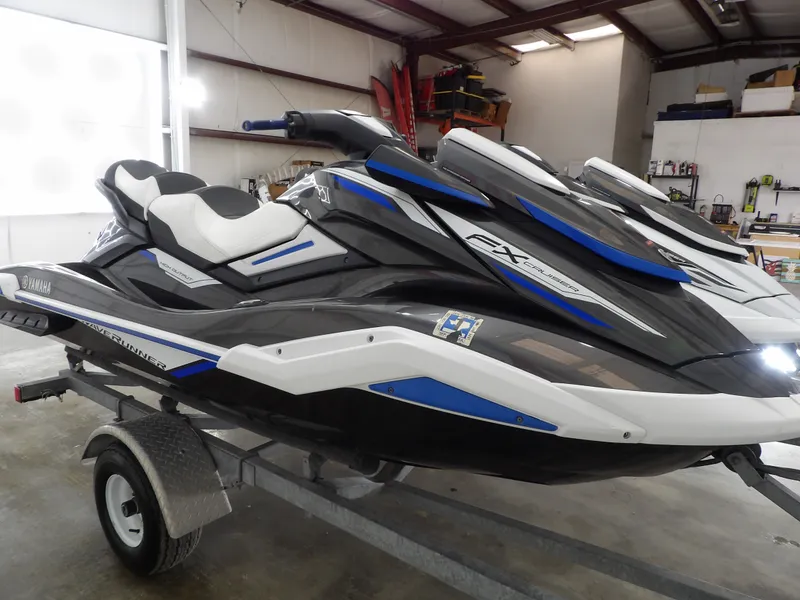 Slide: The Image of Yamaha FX CRUISER 2019 - 10