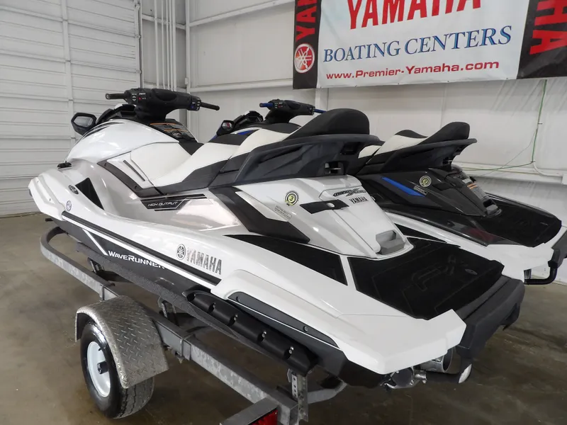 Slide: The Image of Yamaha FX CRUISER 2019 - 6