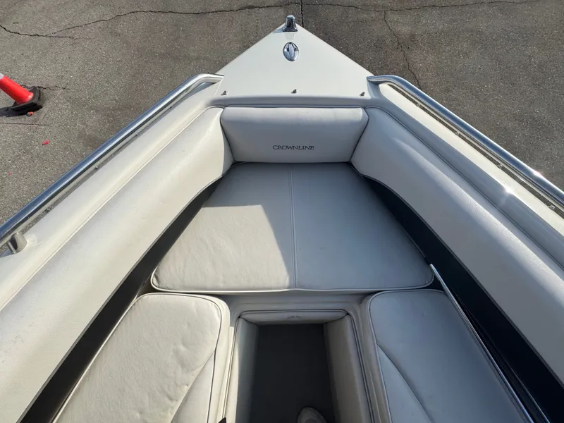 Slide: The Image of Crownline Boats 225 BR 2000 - 22