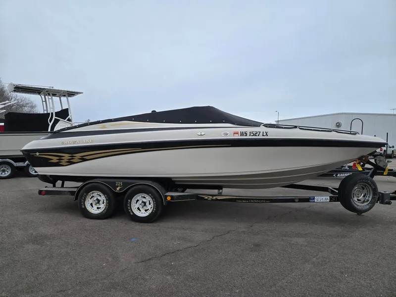 Slide: The Image of Crownline Boats 225 BR 2000 - 4