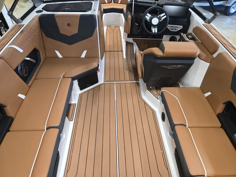 Slide: The Image of Nautique Super Air Nautique GS22 2026 - 10