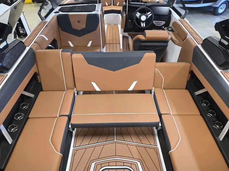 Slide: The Image of Nautique Super Air Nautique GS22 2026 - 11