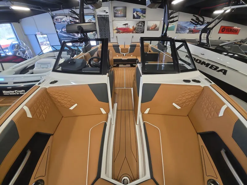 Slide: The Image of Nautique Super Air Nautique GS22 2026 - 4
