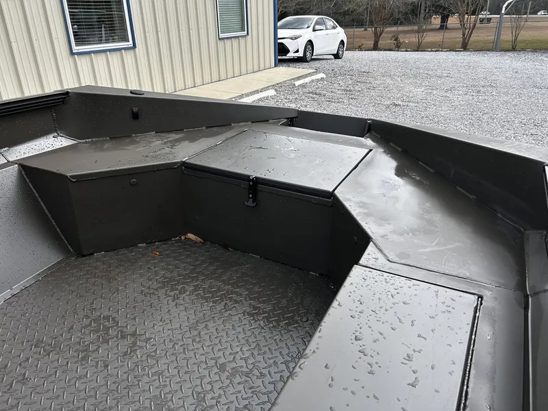 Slide: The Image of Edge Boats 1756DB 2026 - 7