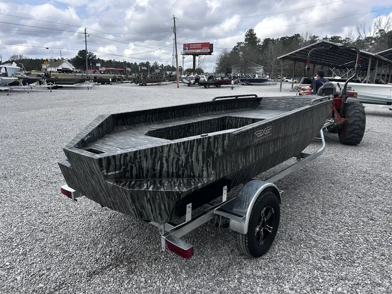 Slide: The Image of Edge Boats HSPD Series 1656DB 2026 - 3