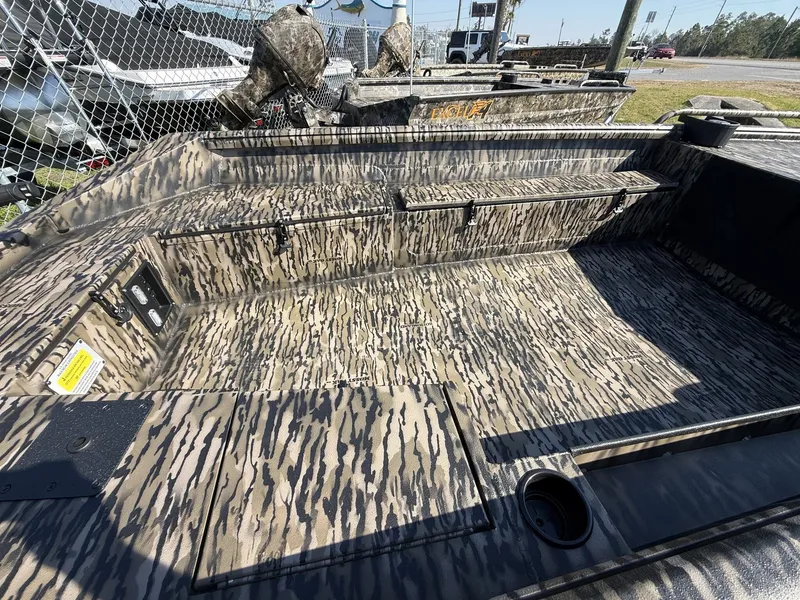 Slide: The Image of Excel 1751 Viper F4 2026 - 6