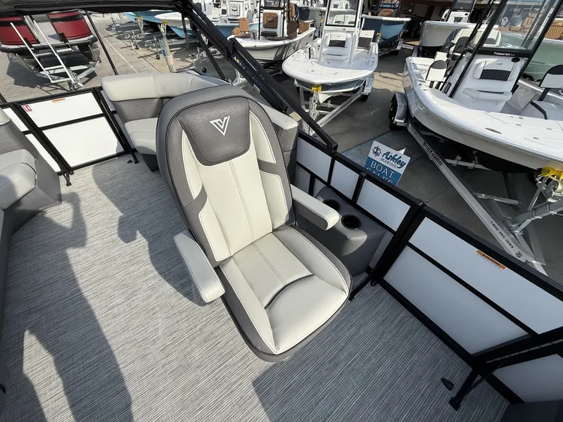 Slide: The Image of Viaggio Lago V 20 U 2026 - 10