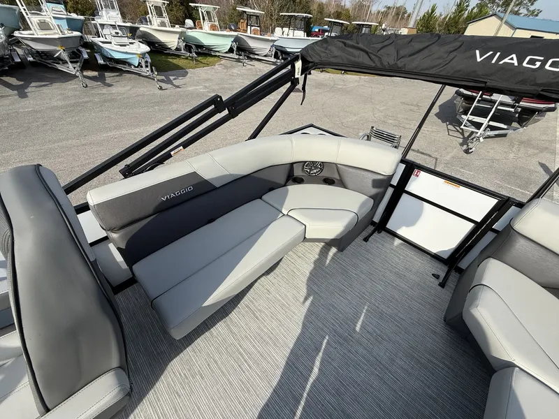 Slide: The Image of Viaggio Lago V 20 U 2026 - 4