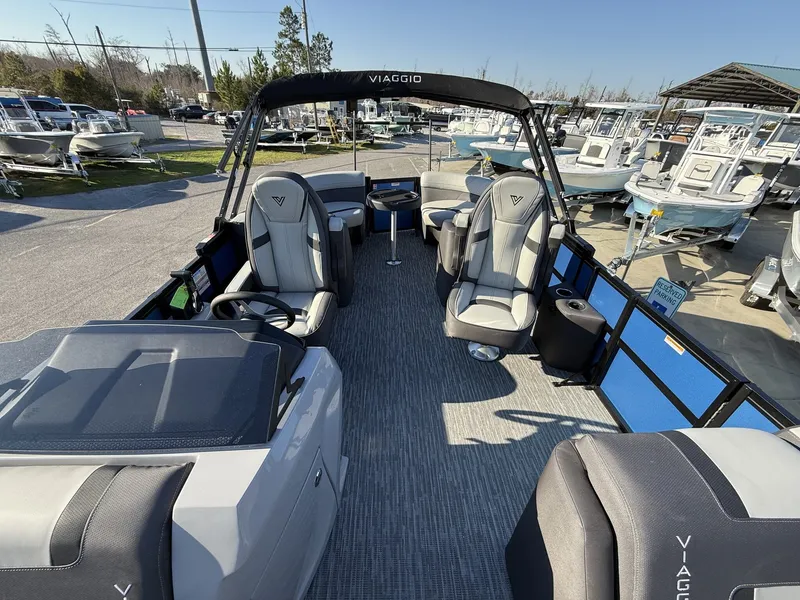 Slide: The Image of Viaggio Lago X 22U 2026 - 5