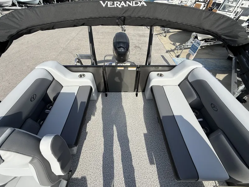 Slide: The Image of Veranda Vista View 20RC 2026 - 7