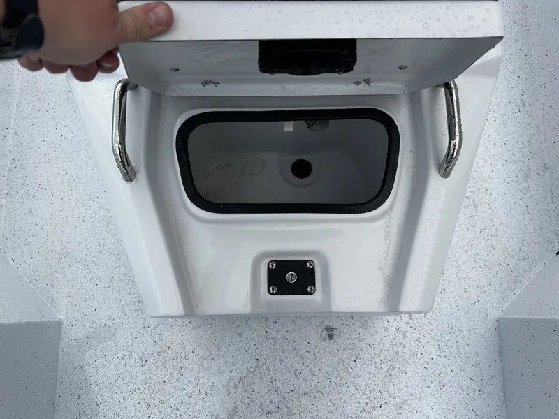 Slide: The Image of Xpress H20B Bay 2026 - 8