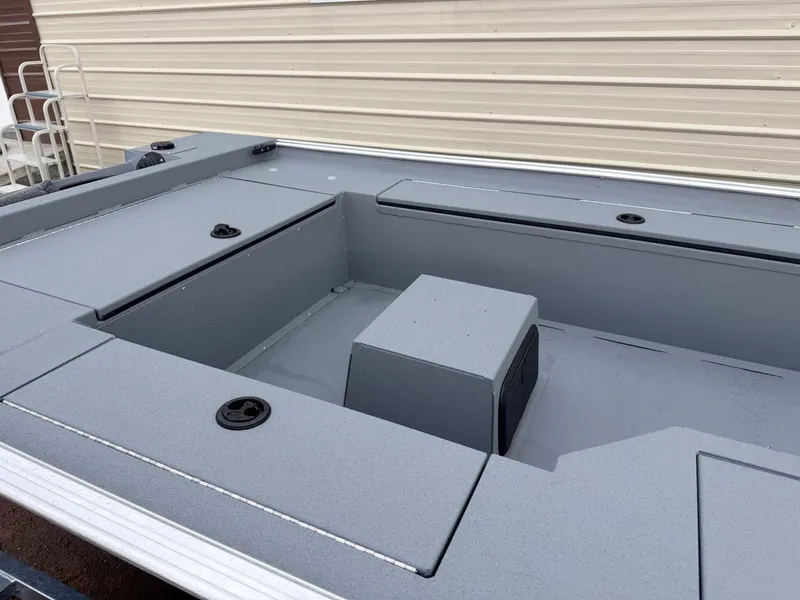 Slide: The Image of Alweld 1752 PF SS 2026 - 4