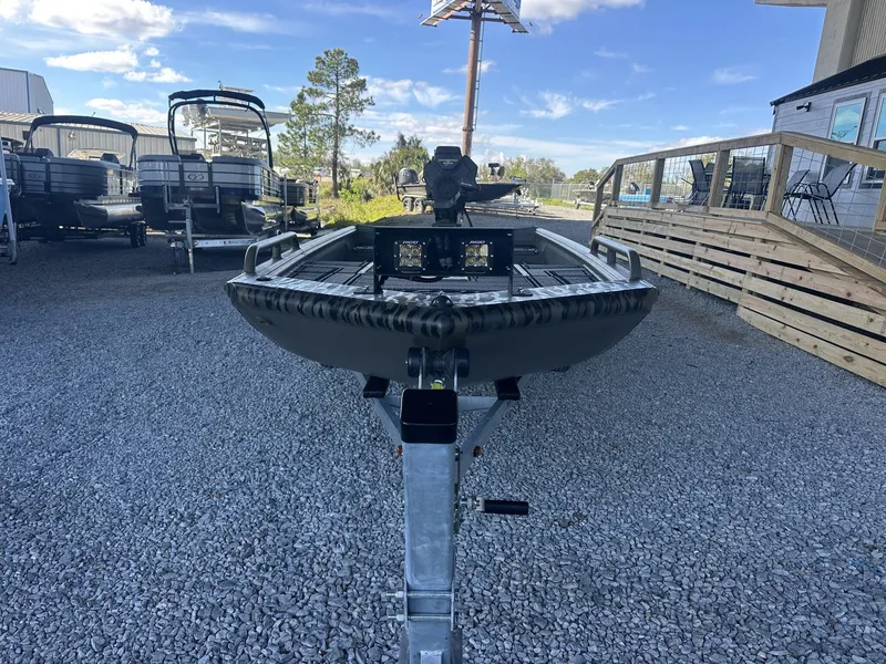 Slide: The Image of Gator-Tail Savage Series 1750 WITH GTR 40 2026 - 3