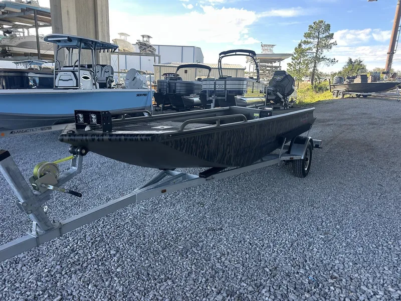 Slide: The Image of Gator-Tail Savage Series 1750 WITH GTR 40 2026 - 4