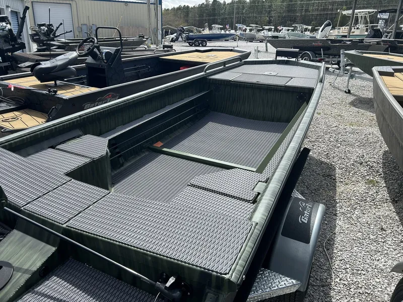 Slide: The Image of Gator-Tail Savage Series 1750 WITH GTR 40 2026 - 2