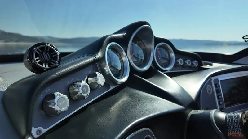 Slide: The Image of MasterCraft XT23 2017 - 26