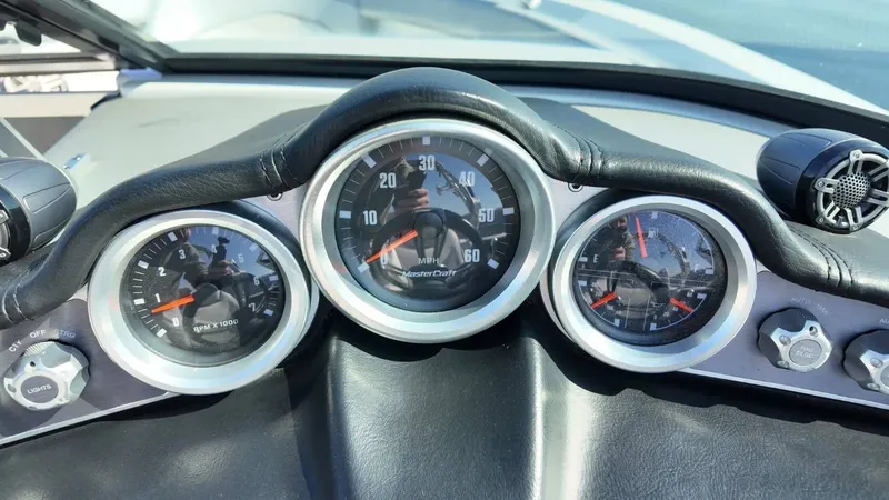 Slide: The Image of MasterCraft XT23 2017 - 28