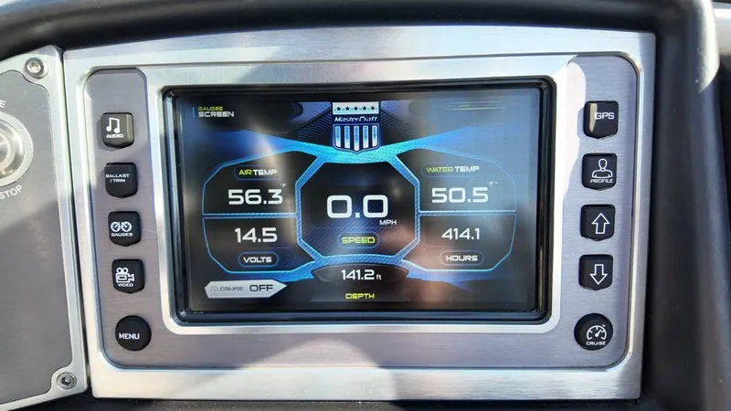 Slide: The Image of MasterCraft XT23 2017 - 34