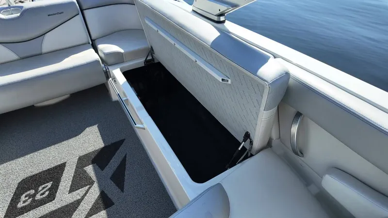 Slide: The Image of MasterCraft XT23 2017 - 47