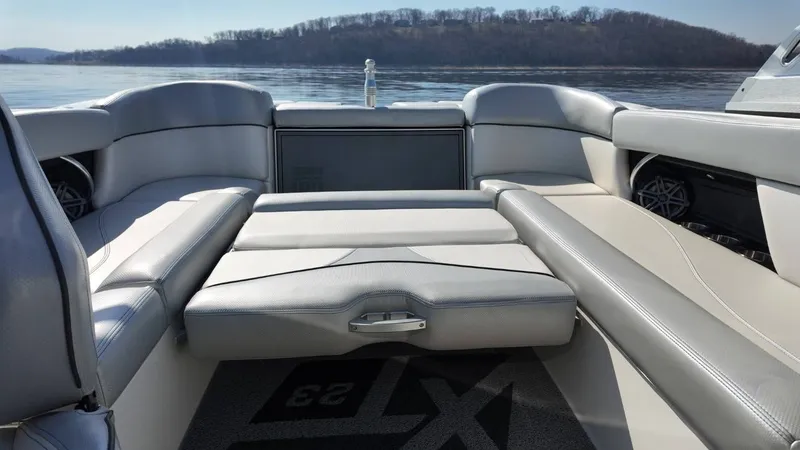 Slide: The Image of MasterCraft XT23 2017 - 54