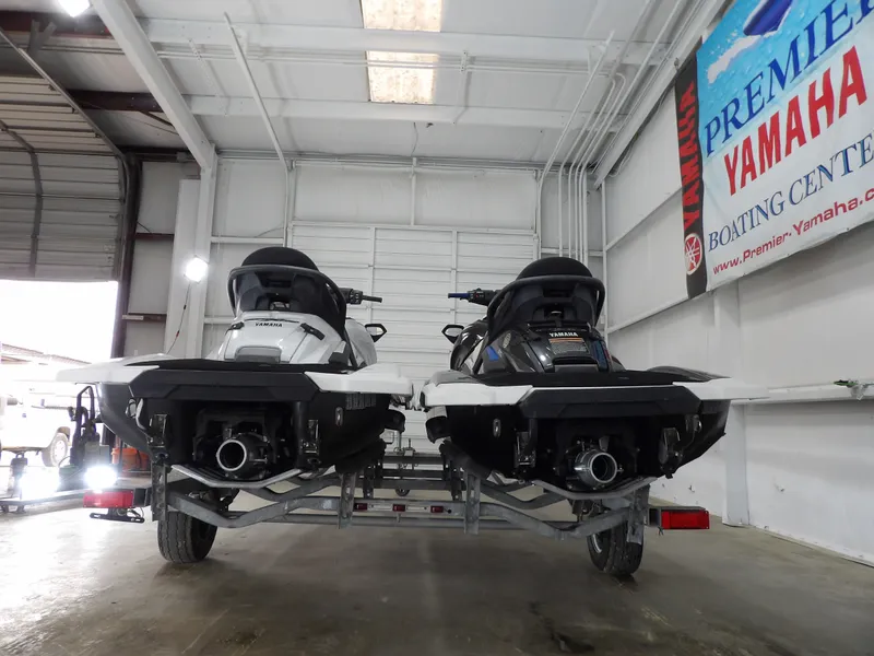 Slide: The Image of Yamaha FX CRUISER 2019 - 11