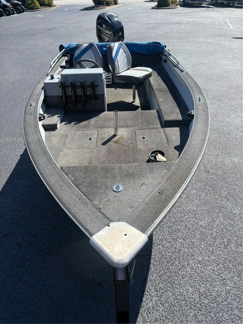 Slide: The Image of Tracker Pro Deep V-16 1993 - 4