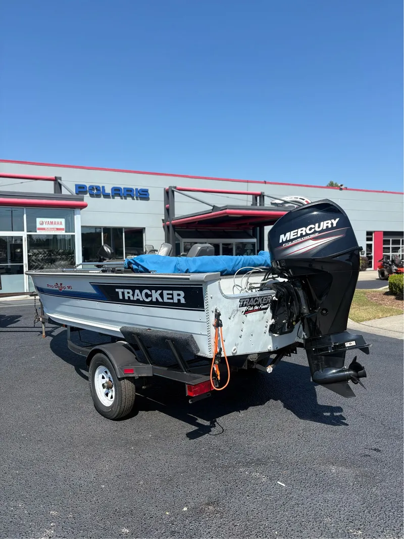 Slide: The Image of Tracker Pro Deep V-16 1993 - 6