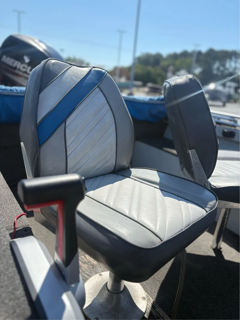 Slide: The Image of Tracker Pro Deep V-16 1993 - 9