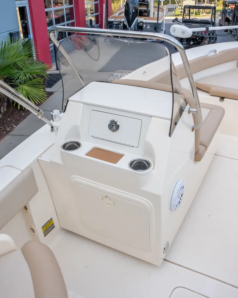 Slide: The Image of Scout 195 Sport Dorado 2022 - 21