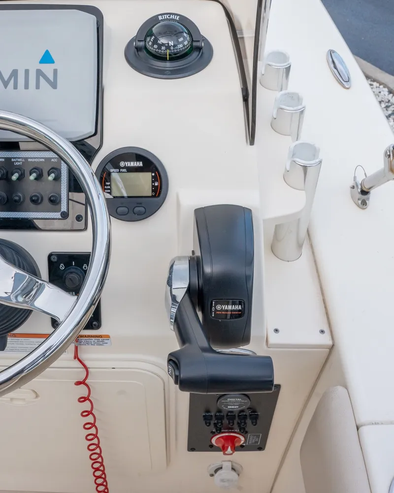 Slide: The Image of Scout 195 Sport Dorado 2022 - 23