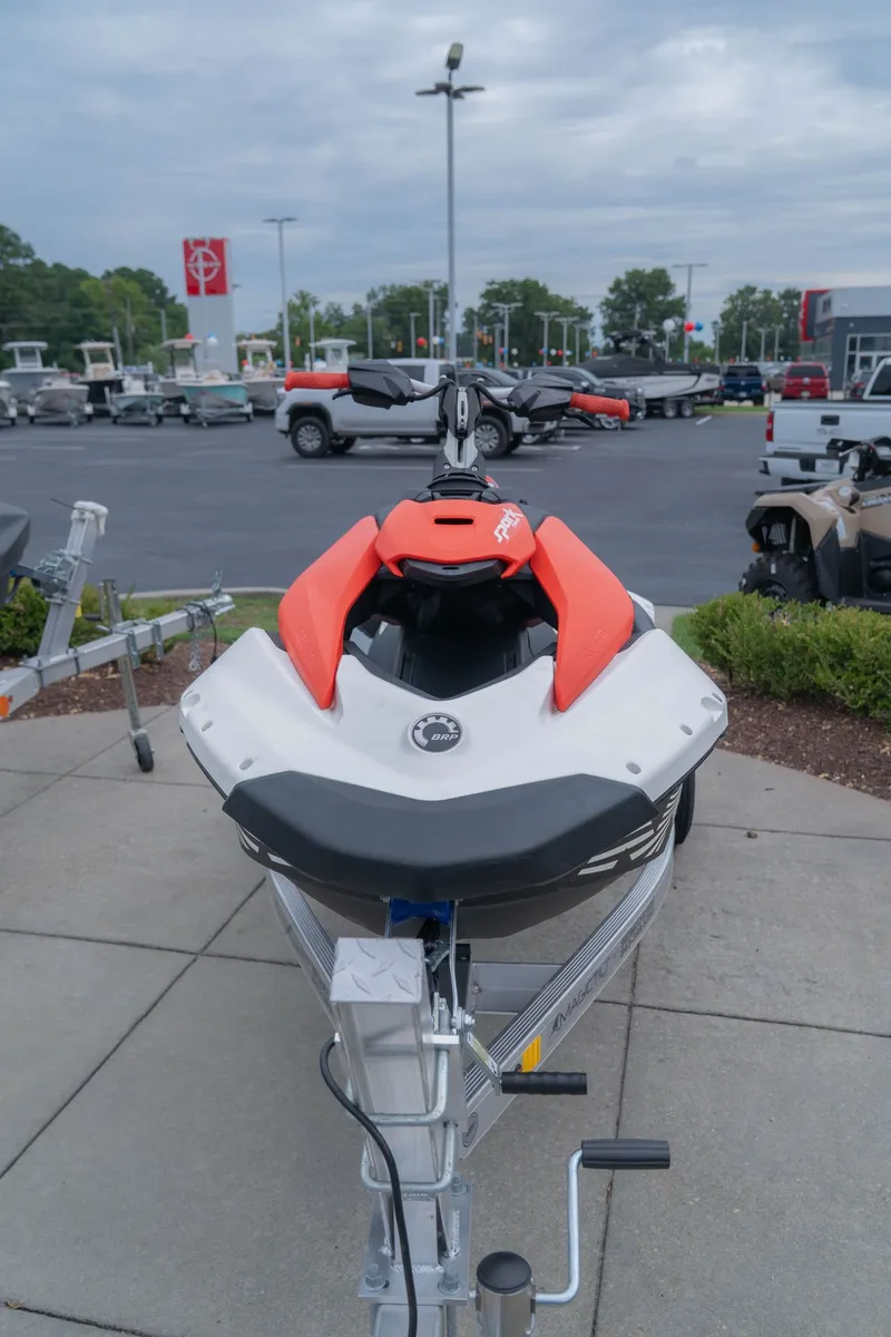 Slide: The Image of Sea-Doo SPARK 3UP TRIXX 2024 - 3