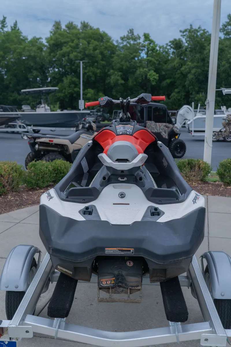 Slide: The Image of Sea-Doo SPARK 3UP TRIXX 2024 - 6