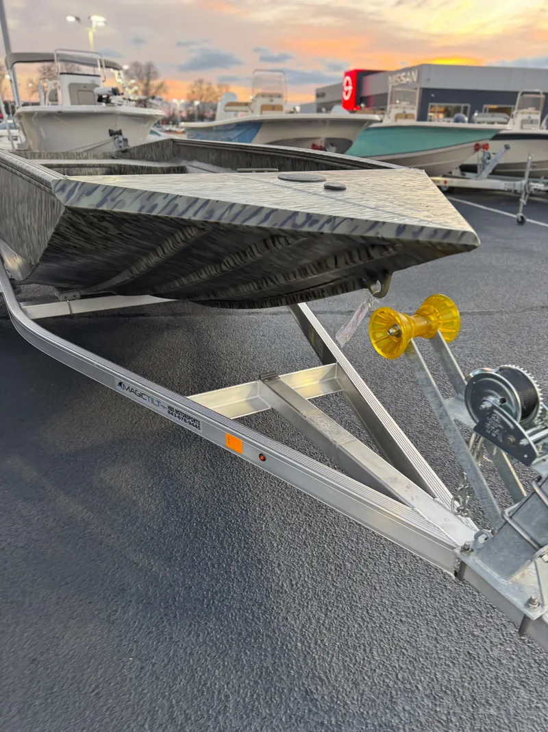 Slide: The Image of Edge Boats 656 SPORTSMAN 2026 - 3