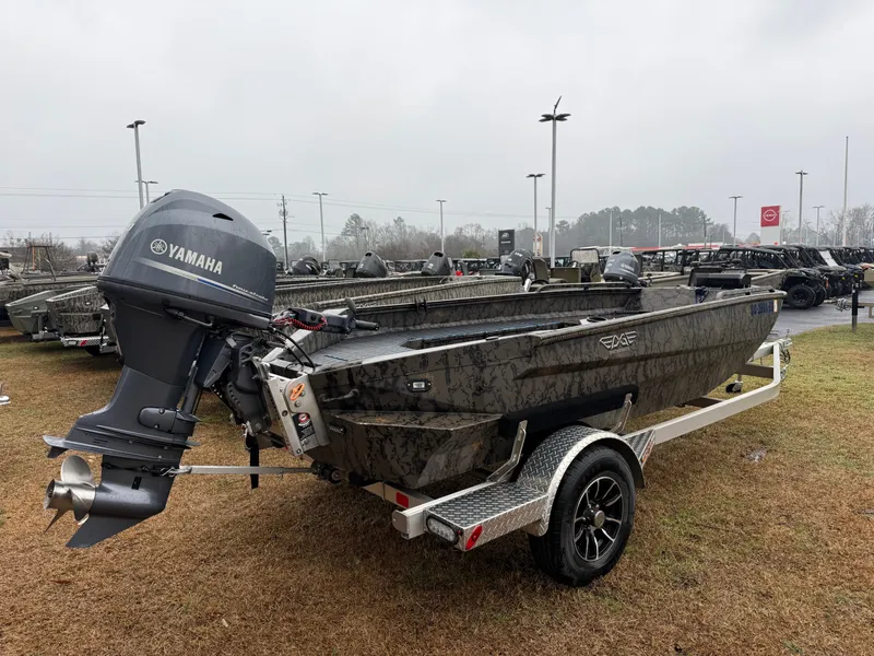 Slide: The Image of Edge Boats 653 DB 2025 - 3