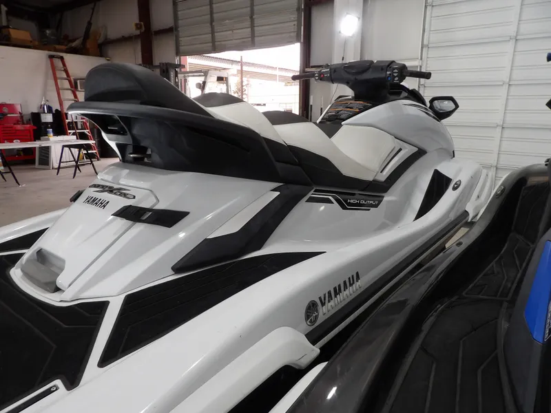 Slide: The Image of Yamaha FX CRUISER 2019 - 15